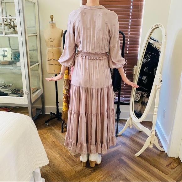 SOLD ♥️ Spell ♥️ SAMPLE Lavender Embroidered Gown - Picture 6 of 8